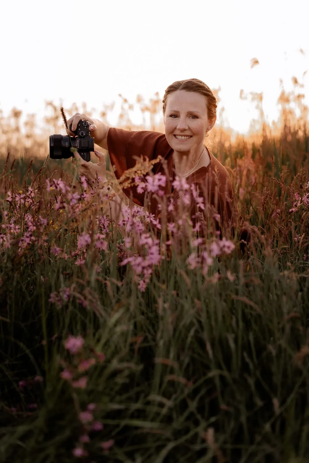 Familienshooting, Familienfotoshooting, Augsburg, Ulm, Schwangerschaftsfotos, Memmingen, Allgaeu, Unterallgaeu, Mindelheim, Krumbach, Babybauchbilder, Babybauch Fotoshooting, Schwangerschafts Fotoshooting, Maternity, Maternityshooting, Liebevolle Bilder, Natürliche Familienfotografie, Familienfotografie, Family Shooting, Geschwisterbilder, Geschwisterfotos, Familienfotos, Shooting Baby, Shooting Familie, Newbornshooting, Babybilder, Boho Familienshooting, Boho Fotoshooting, Boho Babybauchbilder, Babybauchbilder mit Familie, Babybauchbilder mit Partner, Babybauchbilder mit Geschwistern, Gutschein Fotoshooting, Gutschein Fotoshooting Bayern, Weihnachtsgeschenk, exklusive Fotografie, Blumenkranz, Fotoshooting im Sonnenuntergang, Buchloe, Günzburg, Kaufbeuren, Familienshooting, Familienfotoshooting, Geschenk Babyparty, Geschenk Geburt, Geschenk Weihnachten, hochwertig, exklusiv, Boho Shooting, Thanhausen, Kempten, Landsberg, Familienfotograf, Familienfotografin, Kinderfotografie, Kinderfotograf, Kinderfotografin, glückliche Kinder, ungestellte Bilder, Newbornshooting, Newbornfotoshooting, Babyshooting, Babyfotoshooting, Neugeborenenshooting, Neugeborenenfotoshooting, Babybilder, Schwangerschaftsshooting, Schwangerschaftsbilder, Mommy+Me, Babyfotograf, Babyfotografin, Fotografin mit Herz, einfühlsame Fotografin, Mama