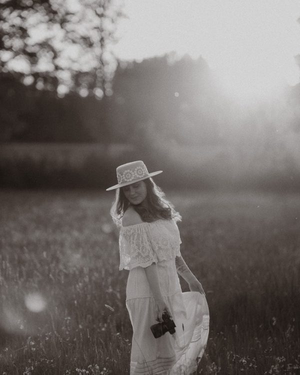 Familienshooting, Familienfotoshooting, Augsburg, Ulm, Schwangerschaftsfotos, Memmingen, Allgaeu, Unterallgaeu, Mindelheim, Krumbach, Babybauchbilder, Babybauch Fotoshooting, Schwangerschafts Fotoshooting, Maternity, Maternityshooting, Liebevolle Bilder, Natürliche Familienfotografie, Familienfotografie, Family Shooting, Geschwisterbilder, Geschwisterfotos, Familienfotos, Shooting Baby, Shooting Familie, Newbornshooting, Babybilder, Boho Familienshooting, Boho Fotoshooting, Boho Babybauchbilder, Babybauchbilder mit Familie, Babybauchbilder mit Partner, Babybauchbilder mit Geschwistern, Gutschein Fotoshooting, Gutschein Fotoshooting Bayern, Weihnachtsgeschenk, exklusive Fotografie, Blumenkranz, Fotoshooting im Sonnenuntergang, Buchloe, Günzburg, Kaufbeuren, Familienshooting, Familienfotoshooting, Geschenk Babyparty, Geschenk Geburt, Geschenk Weihnachten, hochwertig, exklusiv, Boho Shooting, Thanhausen, Kempten, Landsberg, Familienfotograf, Familienfotografin, Kinderfotografie, Kinderfotograf, Kinderfotografin, glückliche Kinder, ungestellte Bilder, Newbornshooting, Newbornfotoshooting, Babyshooting, Babyfotoshooting, Neugeborenenshooting, Neugeborenenfotoshooting, Babybilder, Schwangerschaftsshooting, Schwangerschaftsbilder, Mommy+Me, Babyfotograf, Babyfotografin, Fotografin mit Herz, einfühlsame Fotografin, Mama